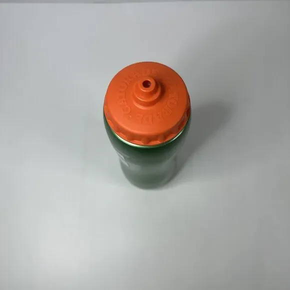 Gatorade Squeeze 32oz Green Plastic Sports Water Bottle Orange Screw Lid Cap New - Picture 3 of 3